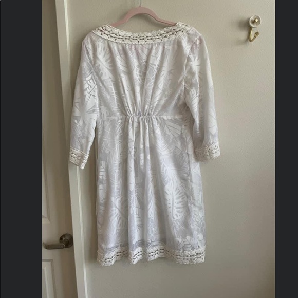 EUC Lilly Pulitzer Size M White 3/4 Sleeve Eyelet Dress - Picture 2 of 3